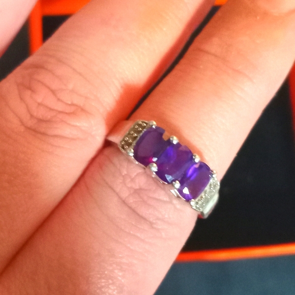 Amethyst Sterling Silver Ring - Picture 1 of 3